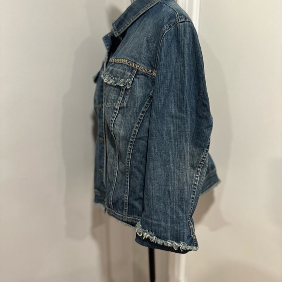 Talbots Petite Womens Sz: 18W Stretch Denim Jean Jacket Frayed Hem Front Pocket. - Picture 13 of 13